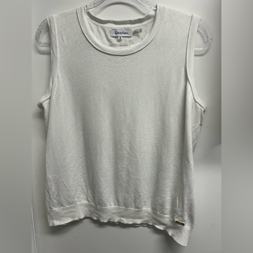 Calvin Klein Women's White Sleeveless Lightweight Sweater